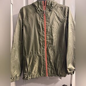 Columbia Sportswear Women's hooded nylon lightweight jacket in green Size Small